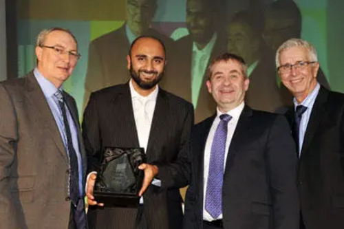 Cllr Mohammad Rizwan receiving the National Campaigns Award 2011 at USDAW 