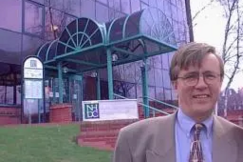Cllr Steve Jarvis outside the NHDC offices