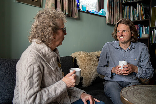 Steff Aquarone and a local resident