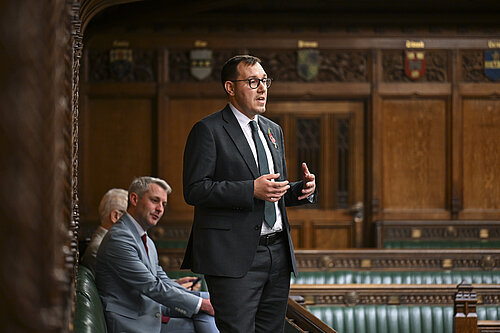 Tom Gordon speaking in the chamber